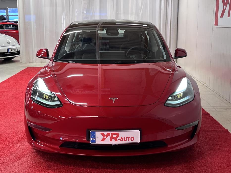 TESLA MODEL 3 2022