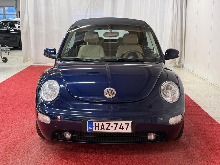 VOLKSWAGEN New Beetle 2004