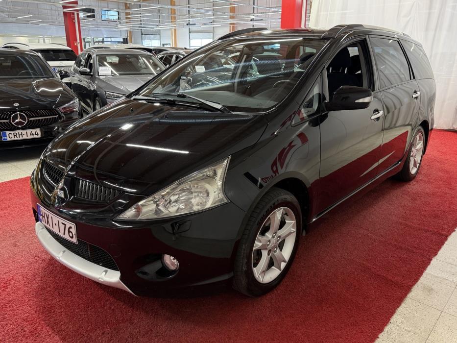MITSUBISHI Grandis 2009
