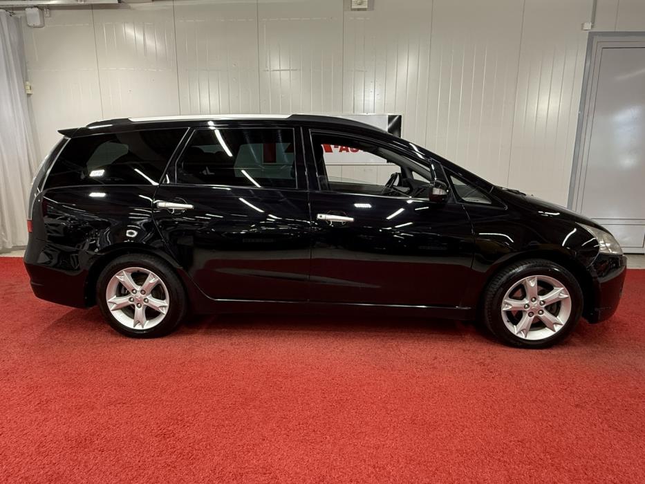 MITSUBISHI Grandis 2009