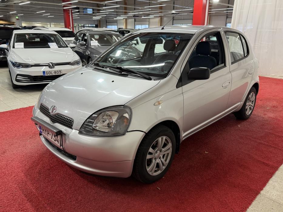 TOYOTA Yaris 2001