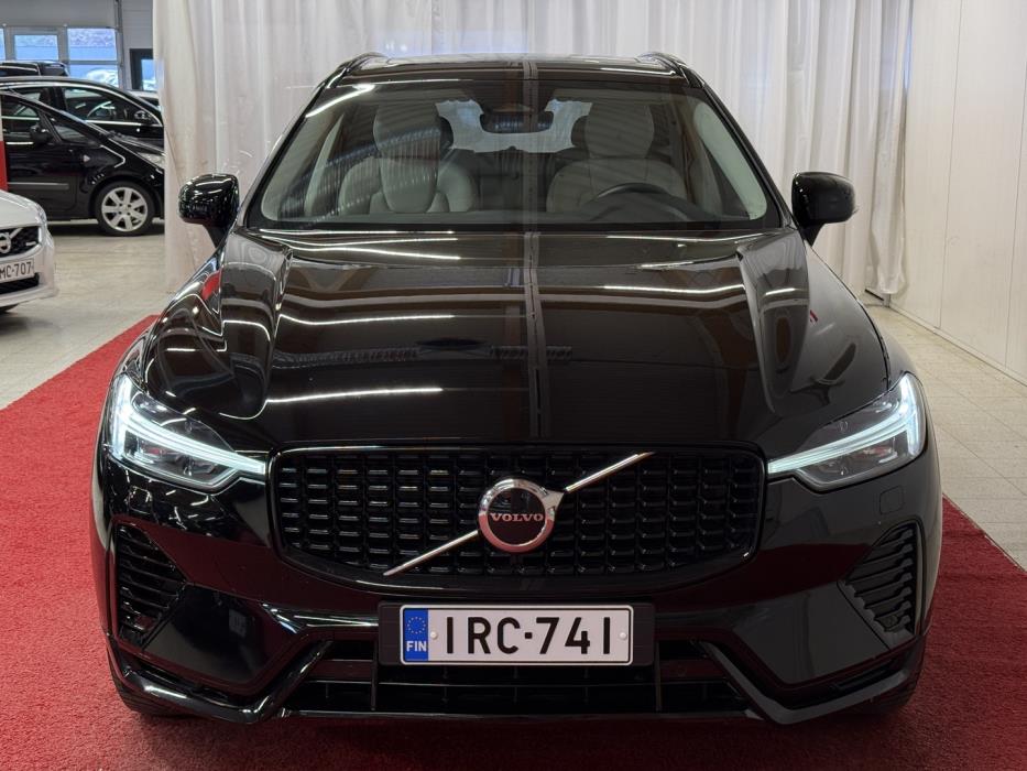 VOLVO XC60 2023