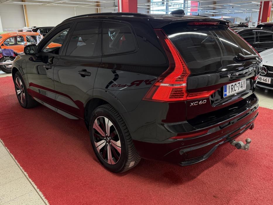 VOLVO XC60 2023