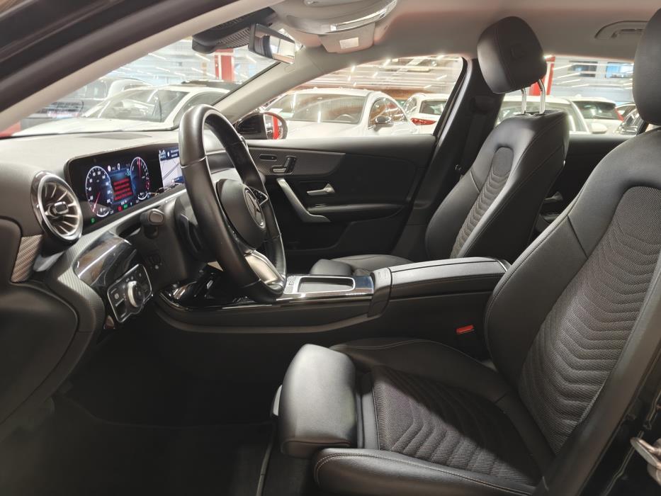 MERCEDES-BENZ A 2023