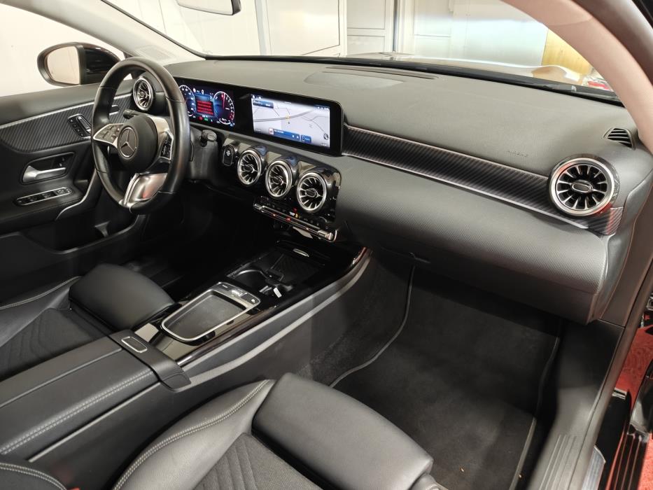 MERCEDES-BENZ A 2023