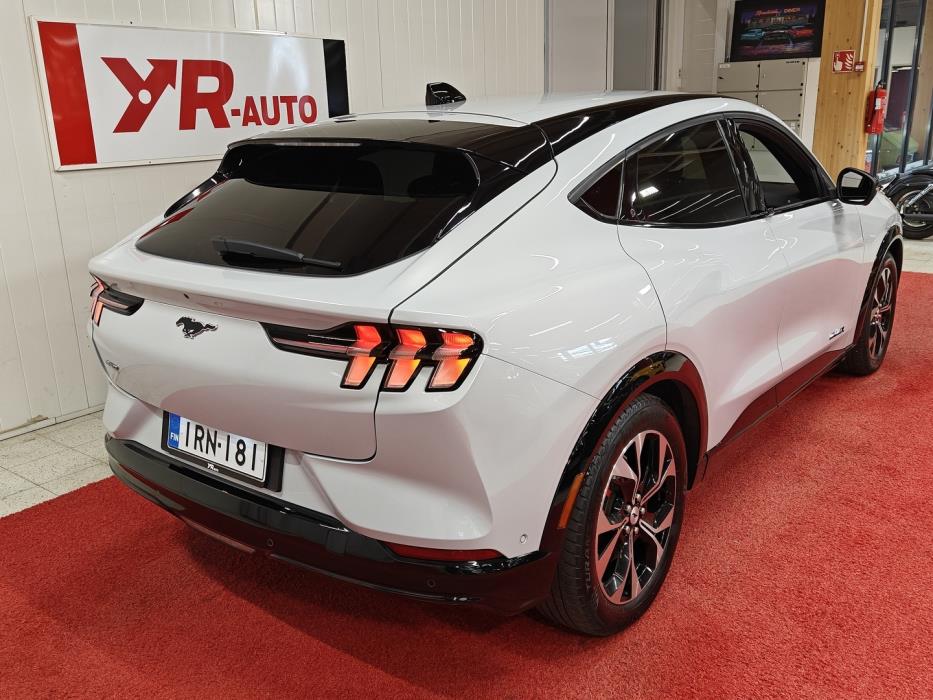 FORD Mustang Mach-E 2023