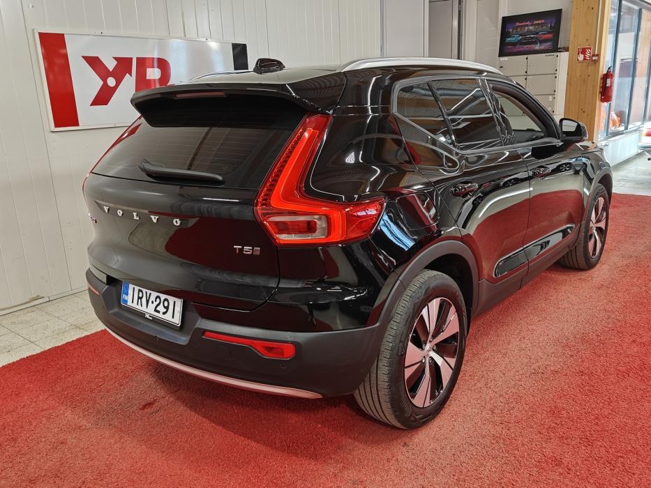 VOLVO XC40 2020