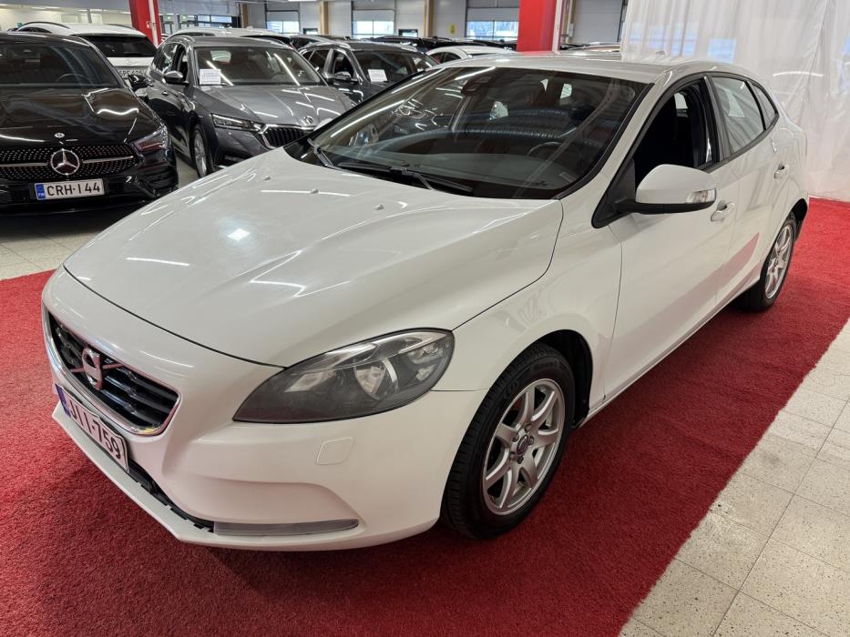 VOLVO V40 2013