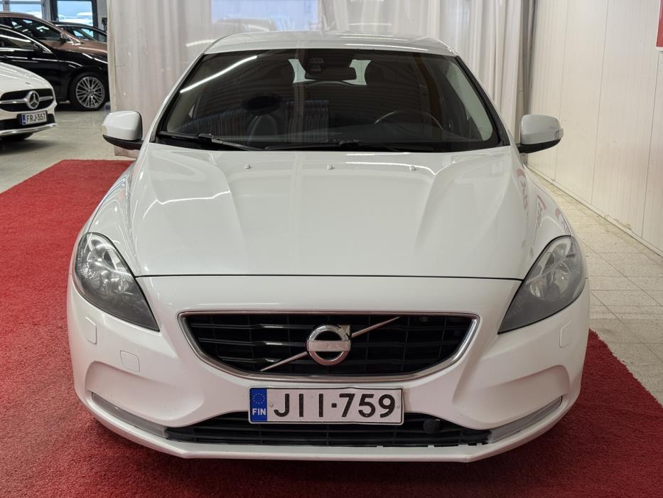 VOLVO V40 2013