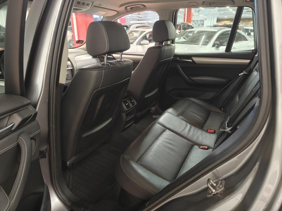 BMW X3 2011