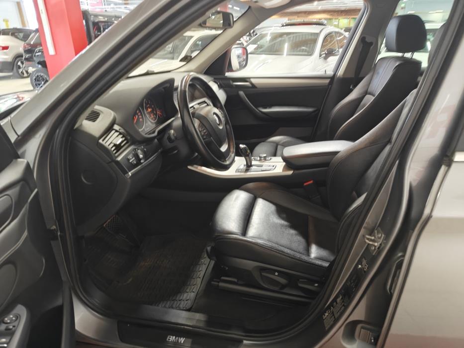 BMW X3 2011