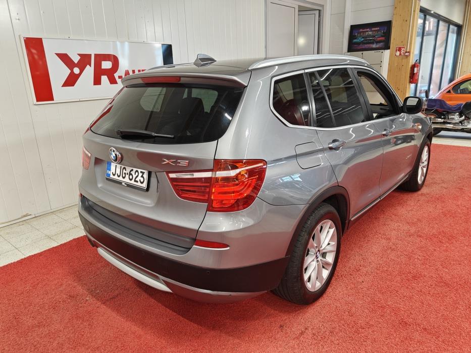 BMW X3 2011