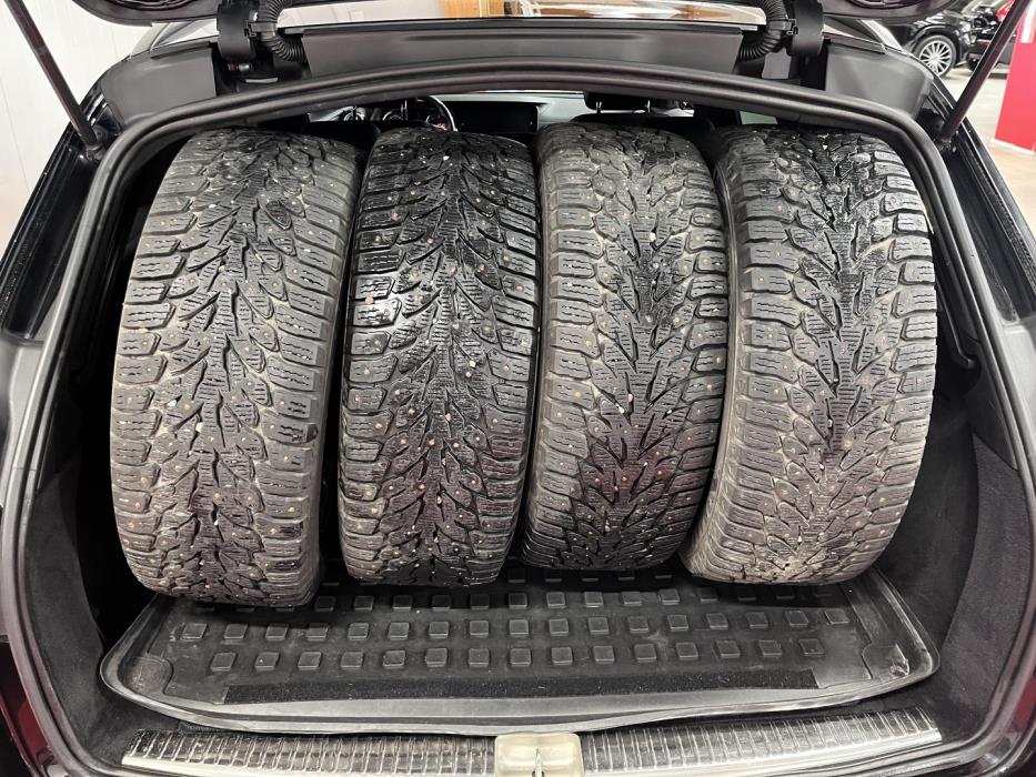 MERCEDES-BENZ E 2017