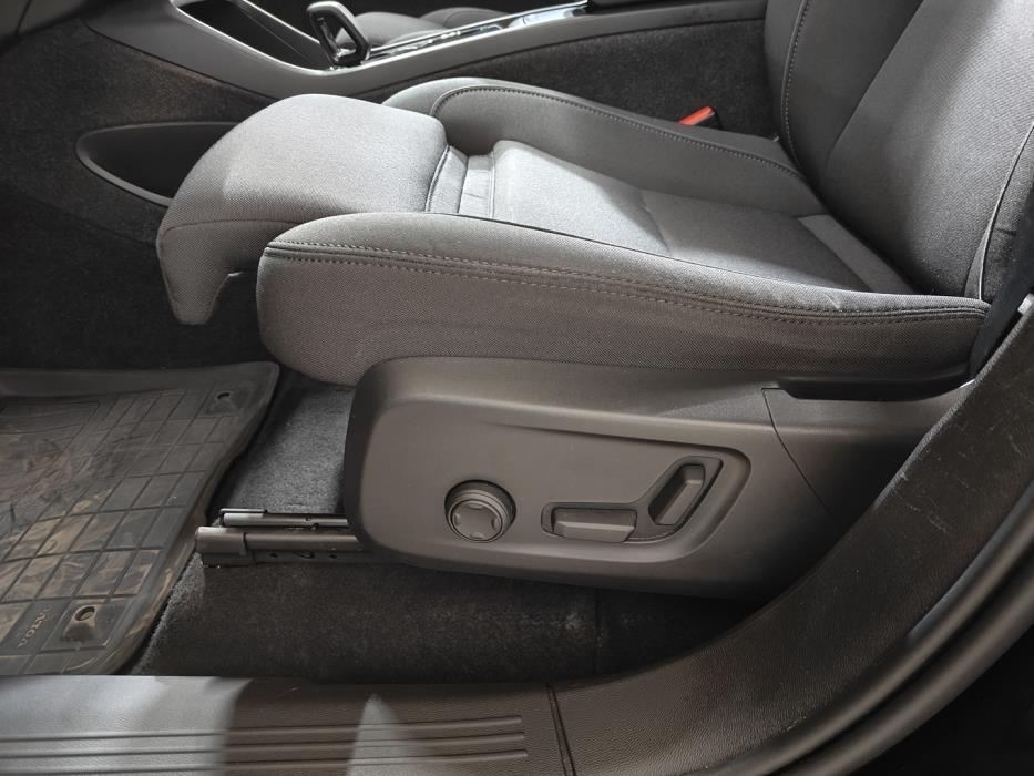 VOLVO C40 2023