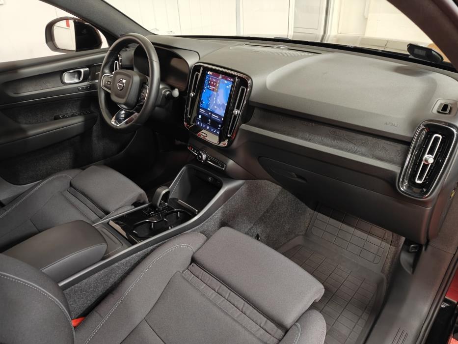 VOLVO C40 2023