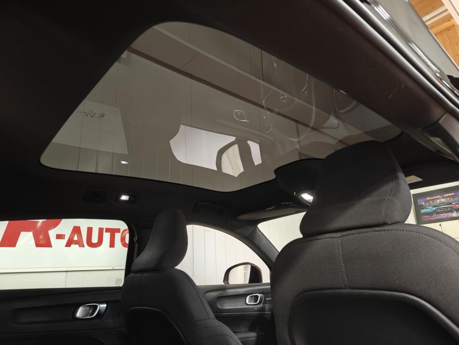 VOLVO C40 2023