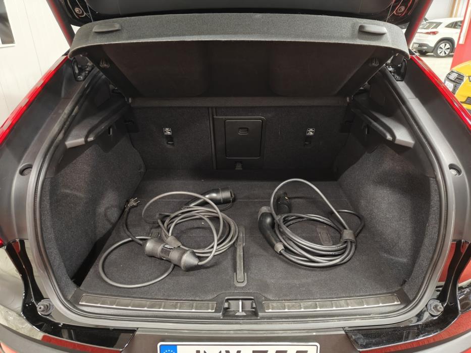 VOLVO C40 2023