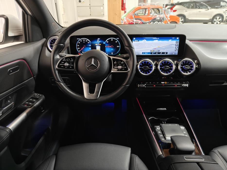 MERCEDES-BENZ EQA 2023