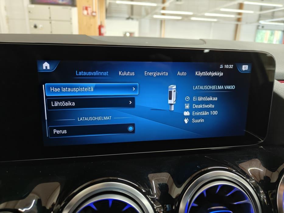 MERCEDES-BENZ EQA 2023