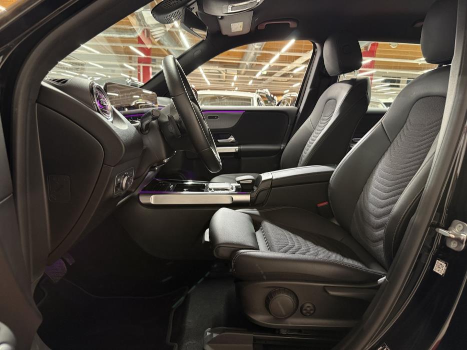 MERCEDES-BENZ EQB 2023