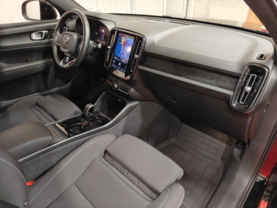 VOLVO C40 2024