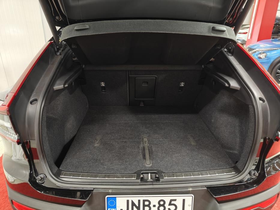 VOLVO C40 2024