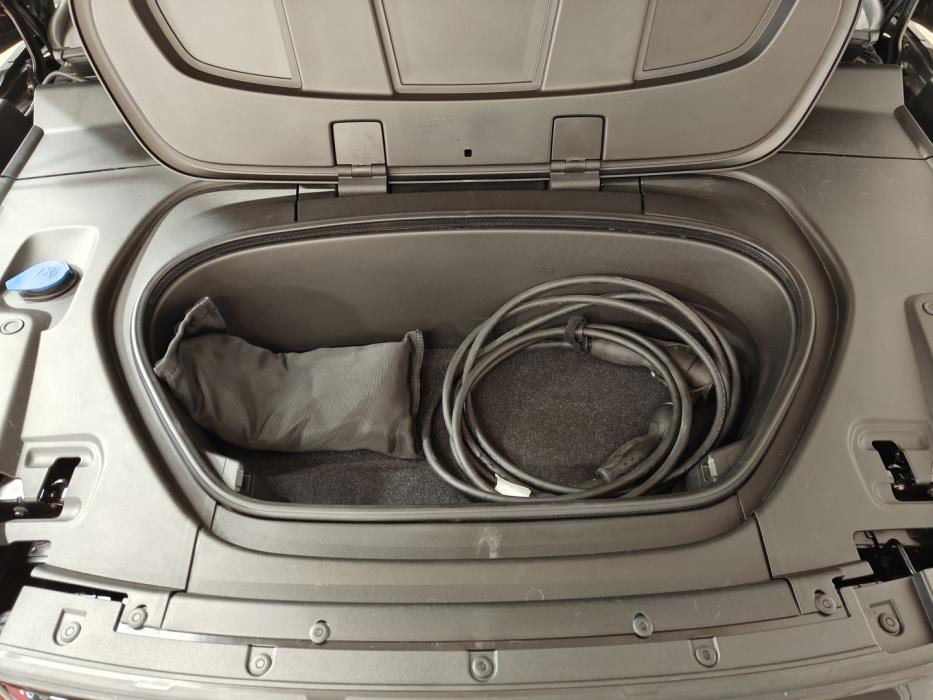 VOLVO C40 2024