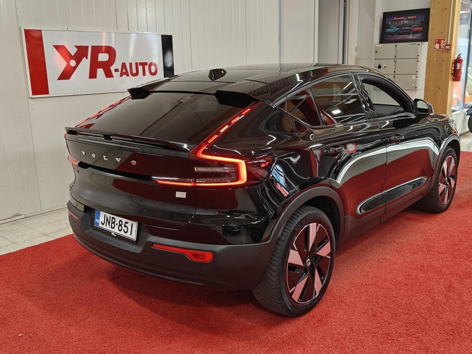 VOLVO C40 2024