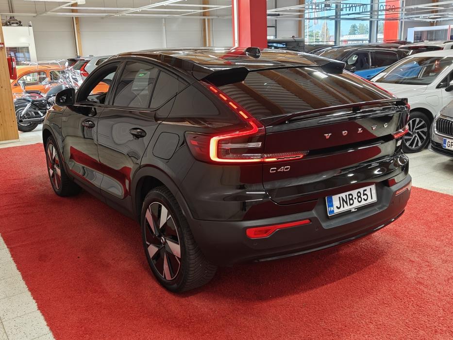 VOLVO C40 2024