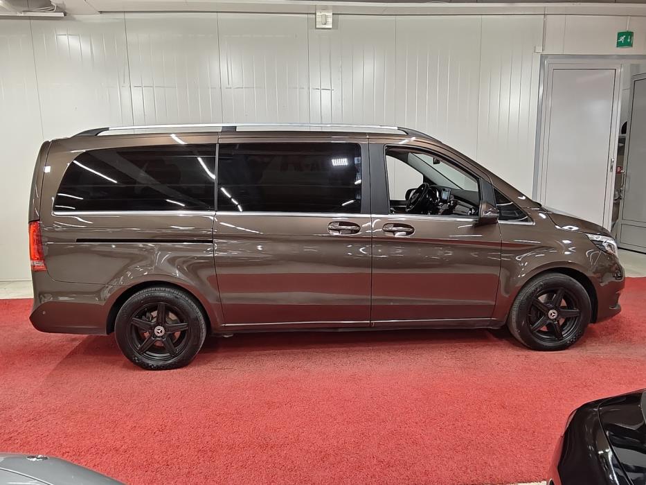 MERCEDES-BENZ V 2018