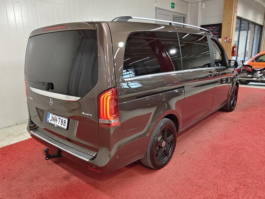 MERCEDES-BENZ V 2018