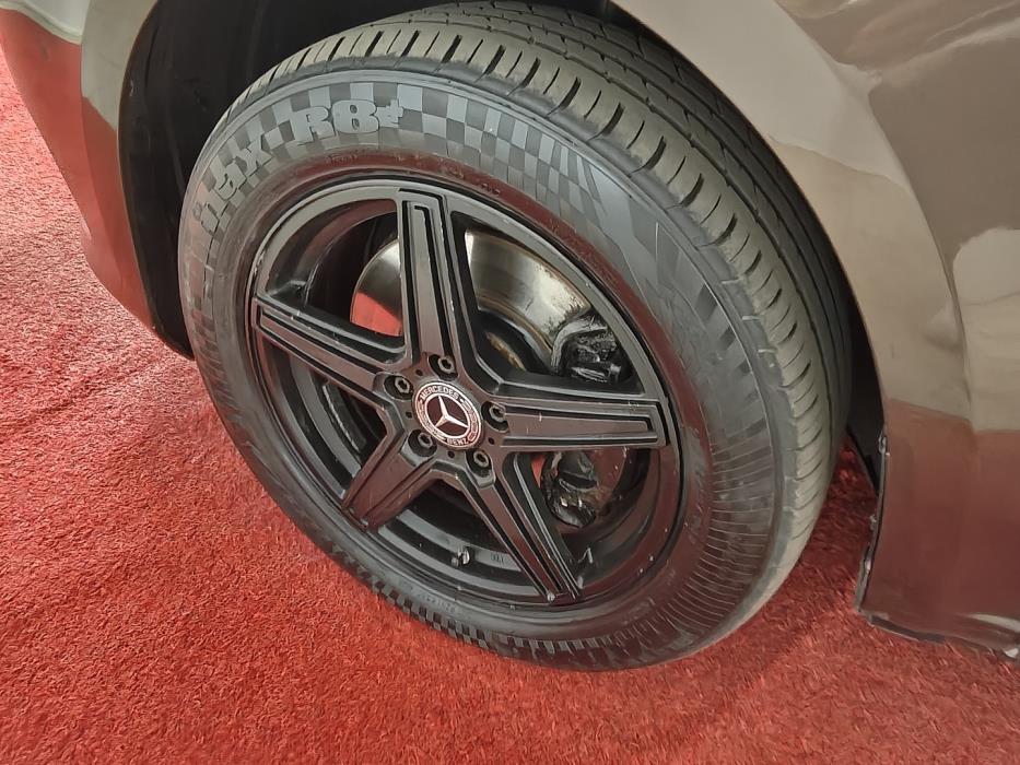 MERCEDES-BENZ V 2018