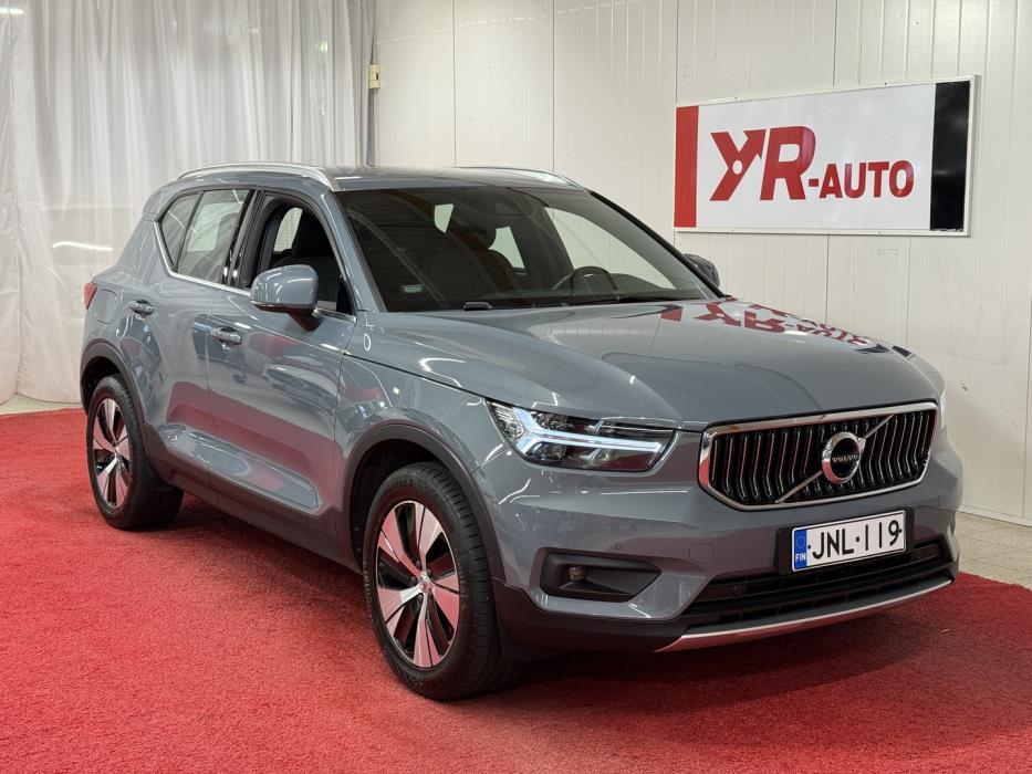 VOLVO XC40 2021