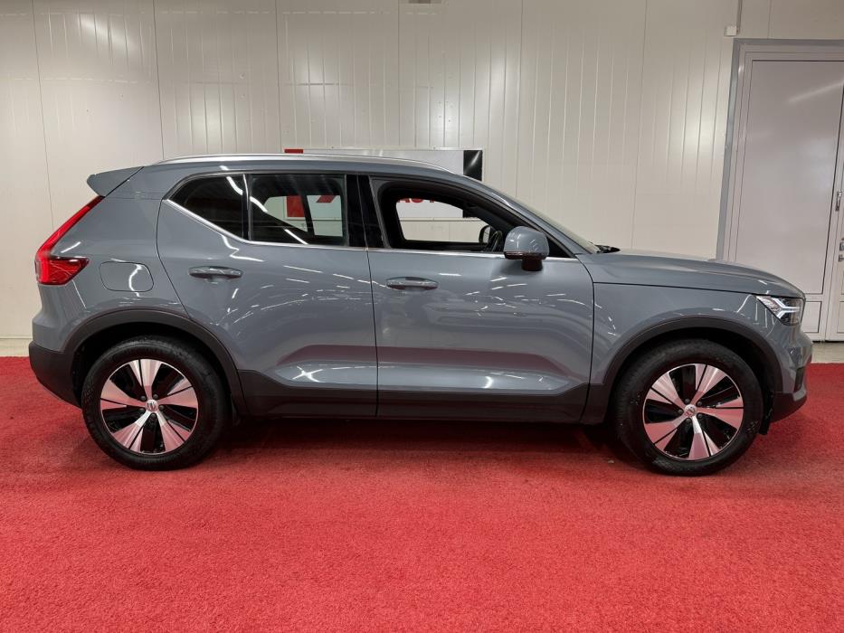 VOLVO XC40 2021