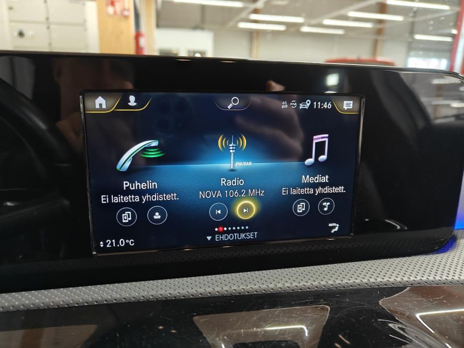 MERCEDES-BENZ A 2022