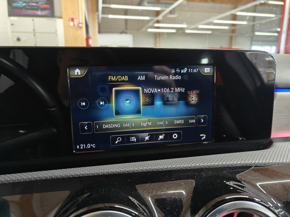 MERCEDES-BENZ A 2022