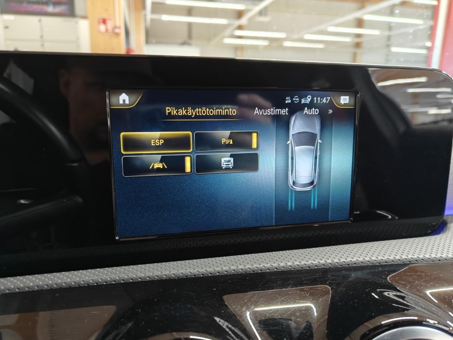 MERCEDES-BENZ A 2022