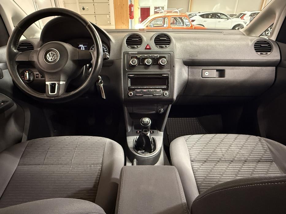 VOLKSWAGEN Caddy Maxi 2012