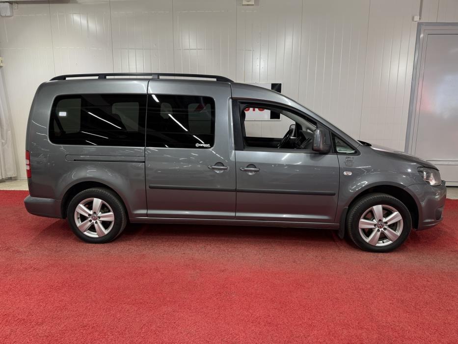 VOLKSWAGEN Caddy Maxi 2012