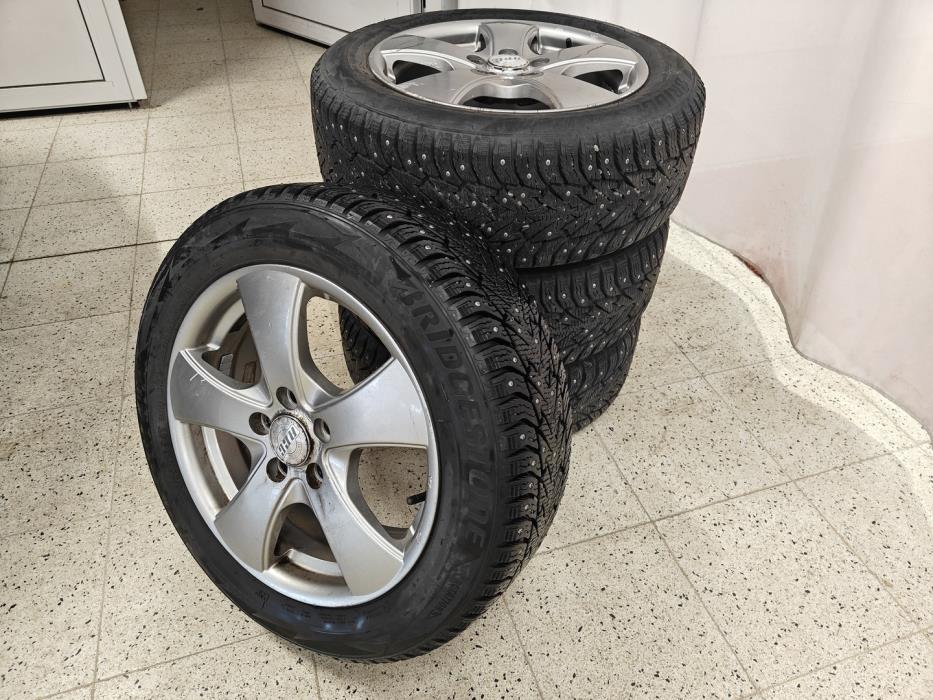 VOLVO C30 2012