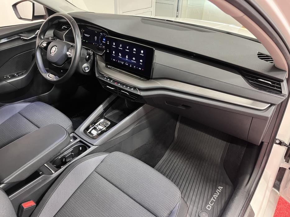 SKODA Octavia 2023