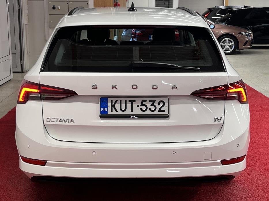 SKODA Octavia 2023