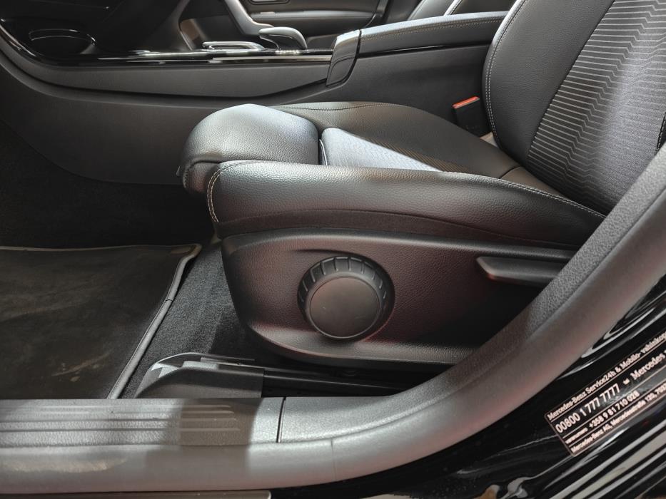 MERCEDES-BENZ CLA 2023