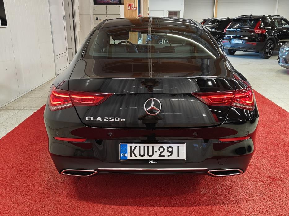 MERCEDES-BENZ CLA 2023