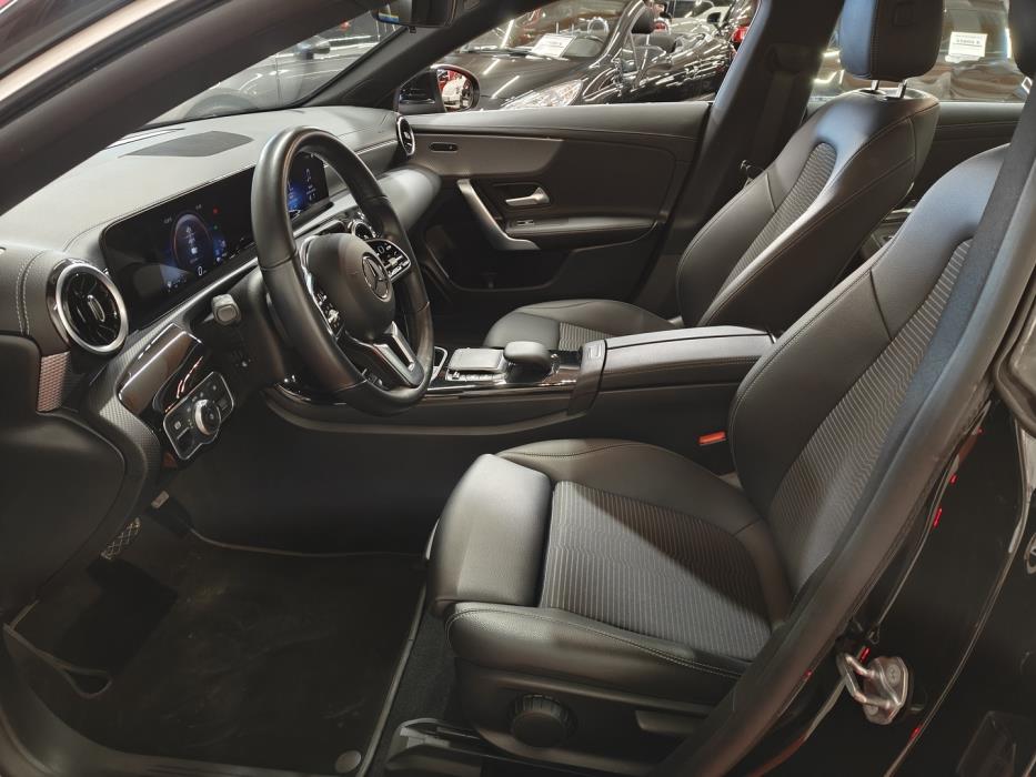 MERCEDES-BENZ CLA 2023