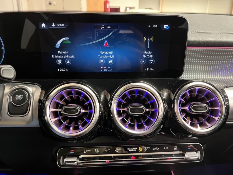 MERCEDES-BENZ EQB 2023