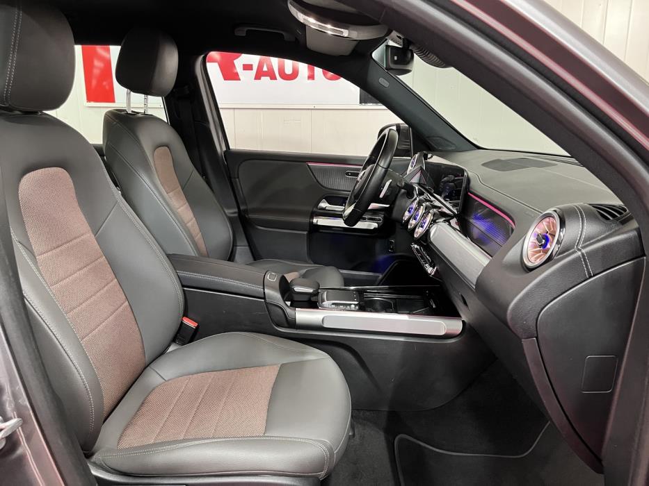 MERCEDES-BENZ EQB 2023