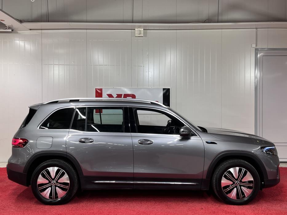 MERCEDES-BENZ EQB 2023