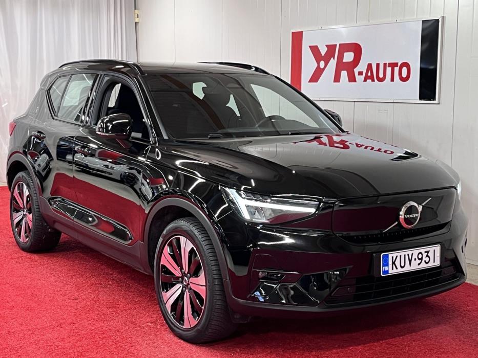 VOLVO XC40 2023
