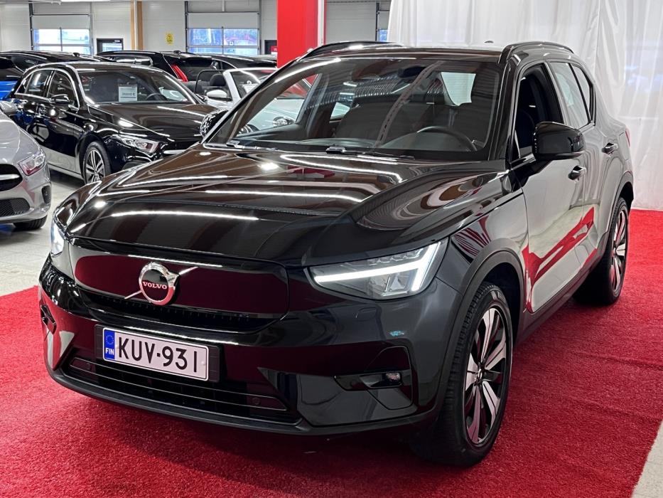 VOLVO XC40 2023